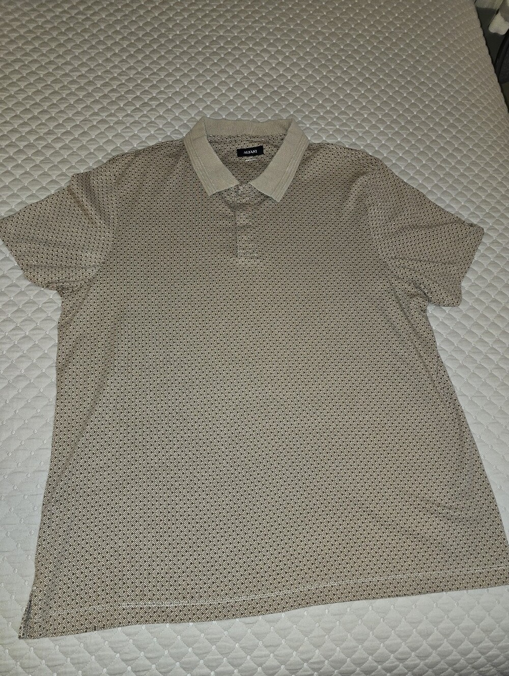 XXL - Alfani Beige Micro-Pattern Polo with Contrast Collar (PRISTINE CONDITION)